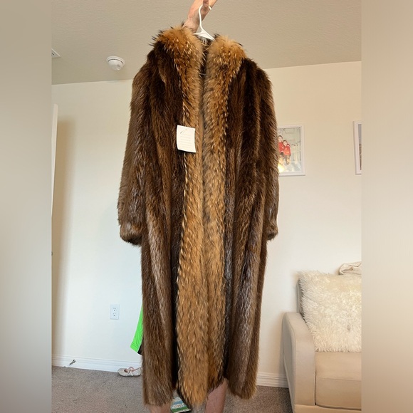 VINTAGE RACOON FUR COAT - Picture 1 of 14